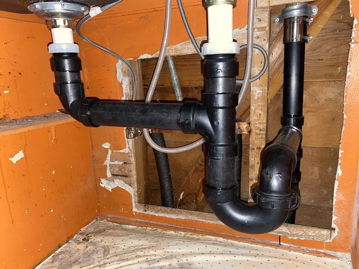 Professional Pipe Bursting equipment and tools on the job in Lewisburg